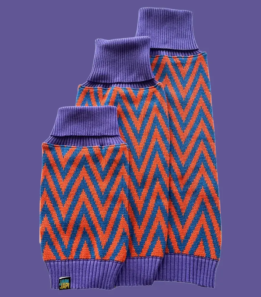 Tres suéteres Japi Japi del mismo diseño en tallas chica, mediana y grande